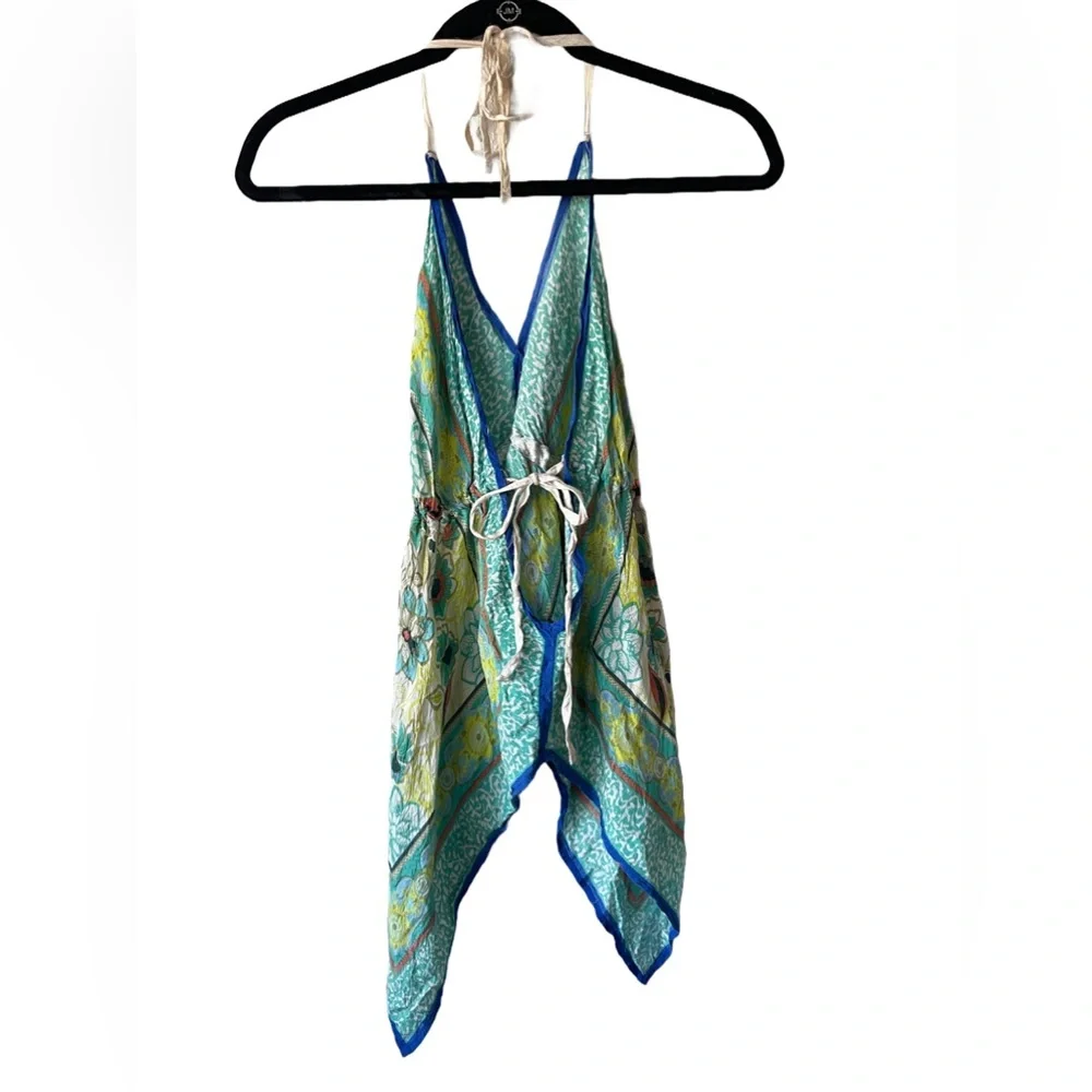 Moda International Limited Edition Floral Halter Top - Picture 3 of 8